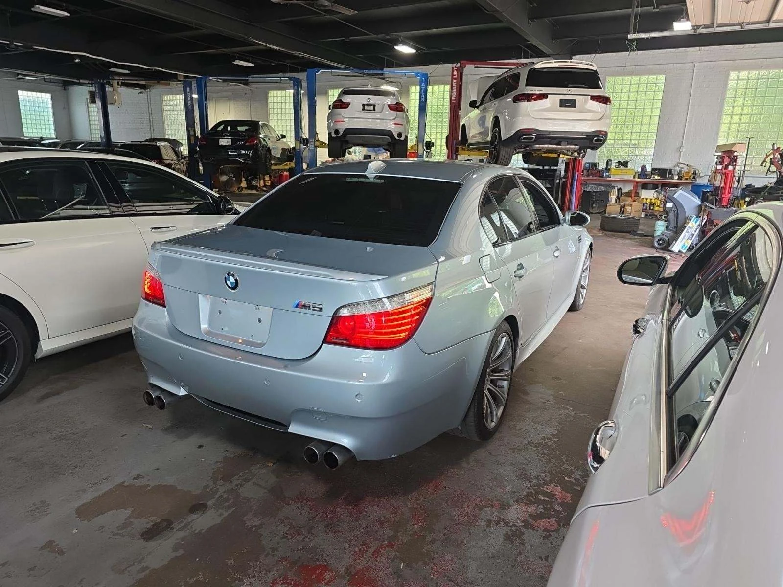 BMW M5  - изображение 3