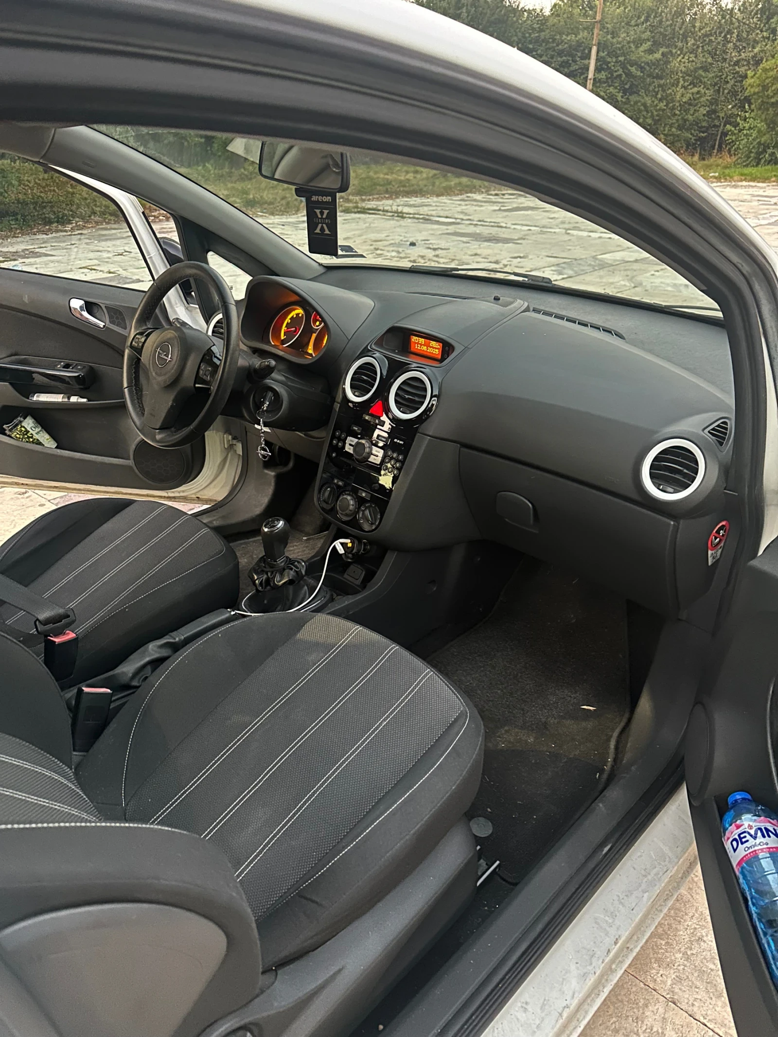 Opel Corsa  - изображение 8