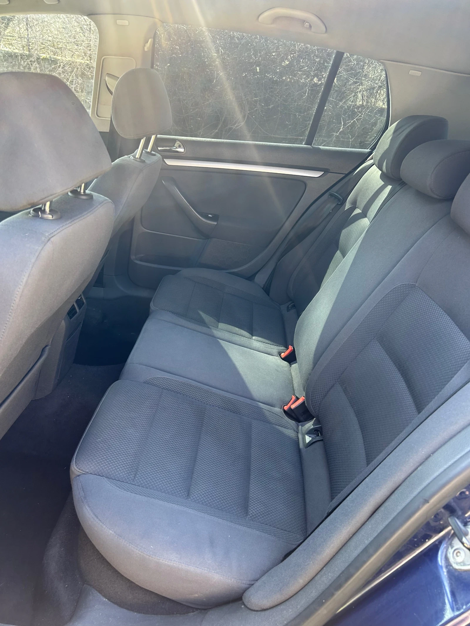 VW Golf 2.0TDI 4MOTION, снимка 17 - Автомобили и джипове - 54632108