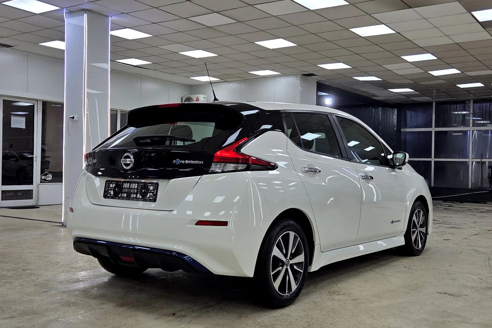 Nissan Leaf  62KWh/11.2021/SOH97%, снимка 3 - Автомобили и джипове - 54208518