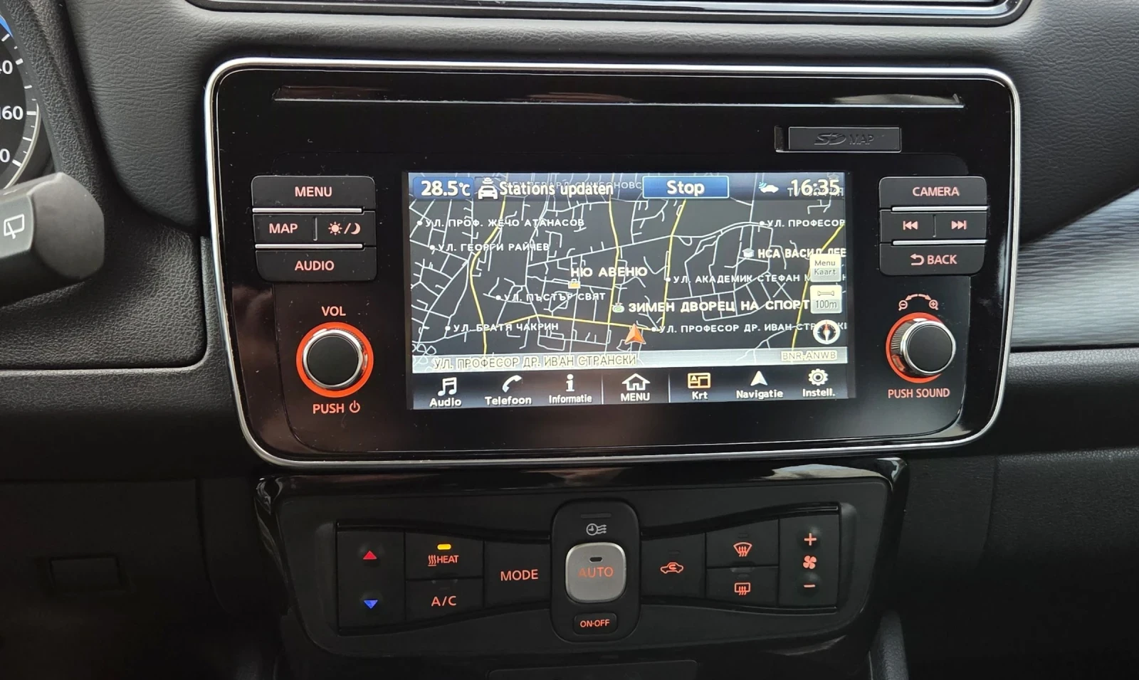 Nissan Leaf  62KWh/11.2021/SOH97%, снимка 14 - Автомобили и джипове - 54208518