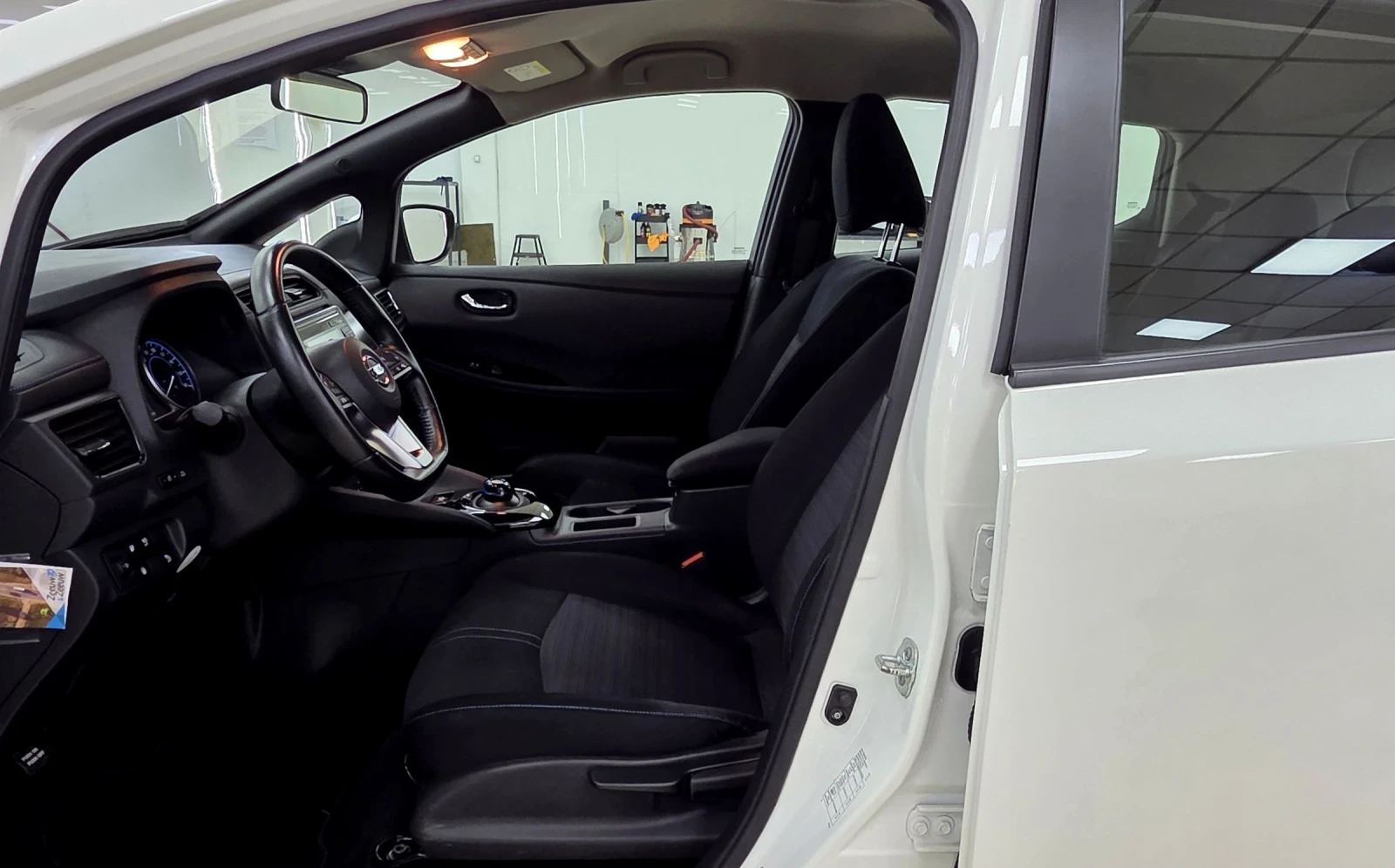 Nissan Leaf  62KWh/11.2021/SOH97%, снимка 8 - Автомобили и джипове - 54208518