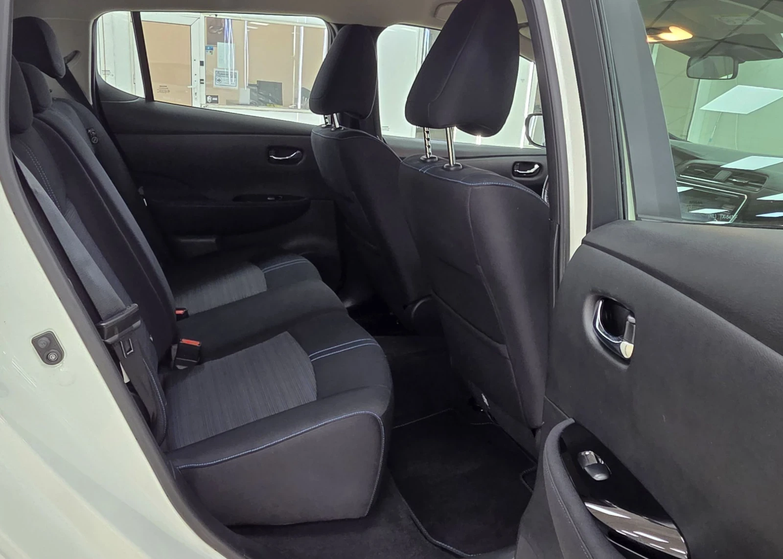 Nissan Leaf  62KWh/11.2021/SOH97%, снимка 10 - Автомобили и джипове - 54208518