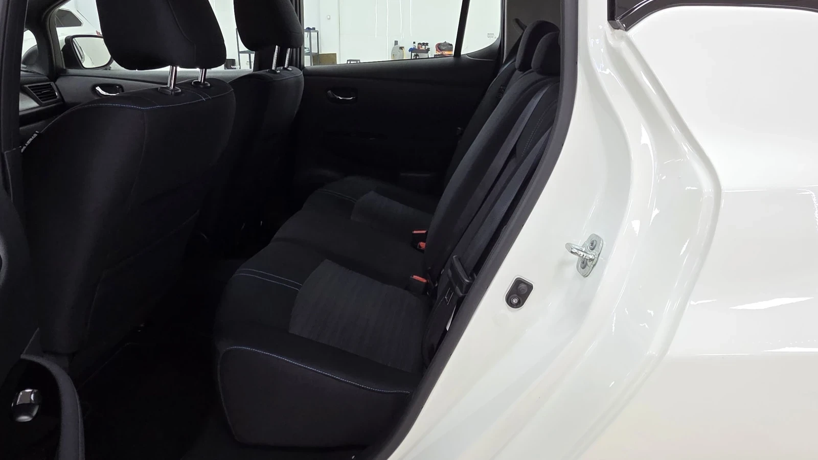 Nissan Leaf  62KWh/11.2021/SOH97%, снимка 9 - Автомобили и джипове - 54208518