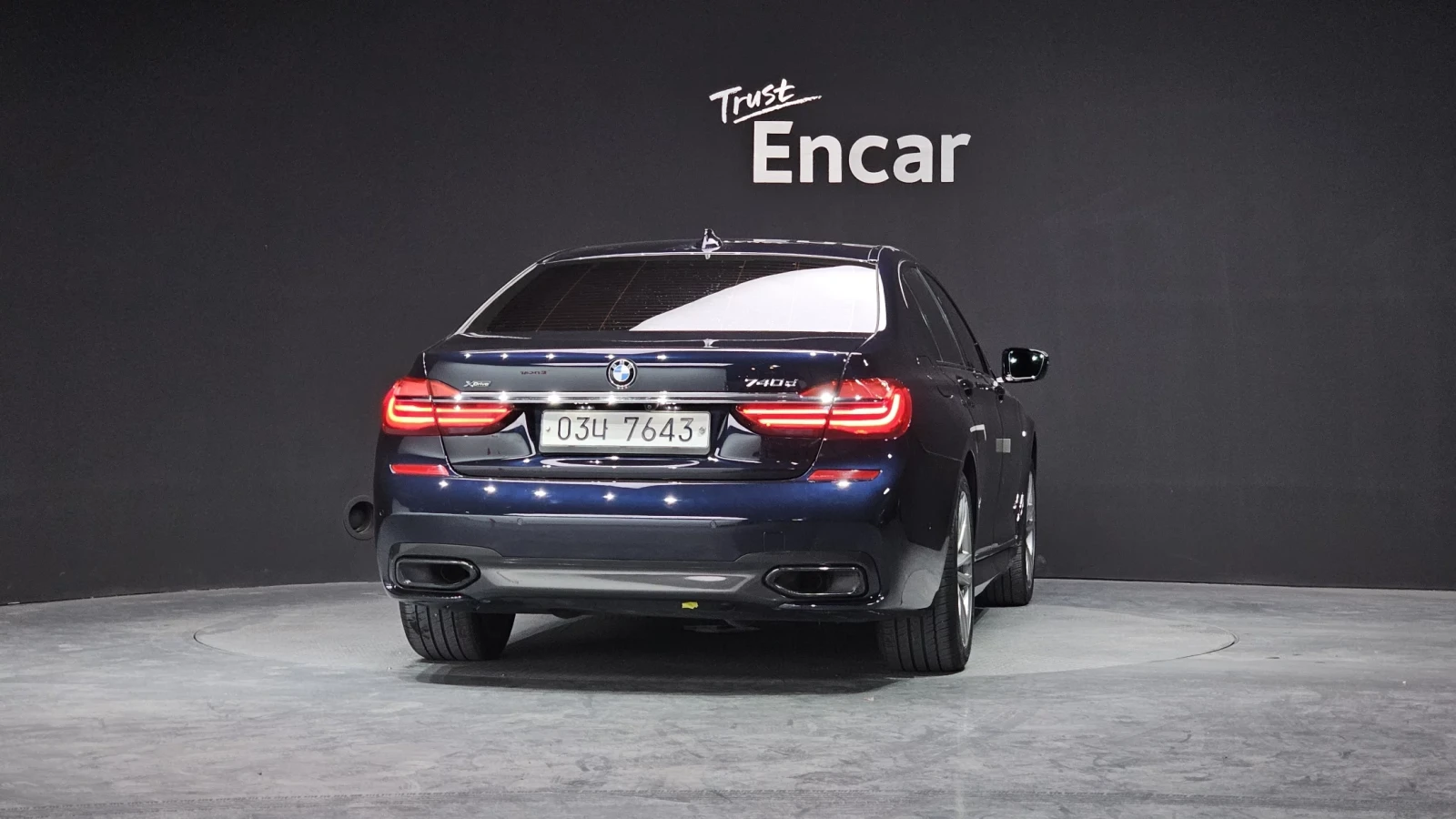 BMW 740 XDRIVE * M PACK * DIS * 360 * ОБДУХ * HARMAN KARDO, снимка 4 - Автомобили и джипове - 54712771