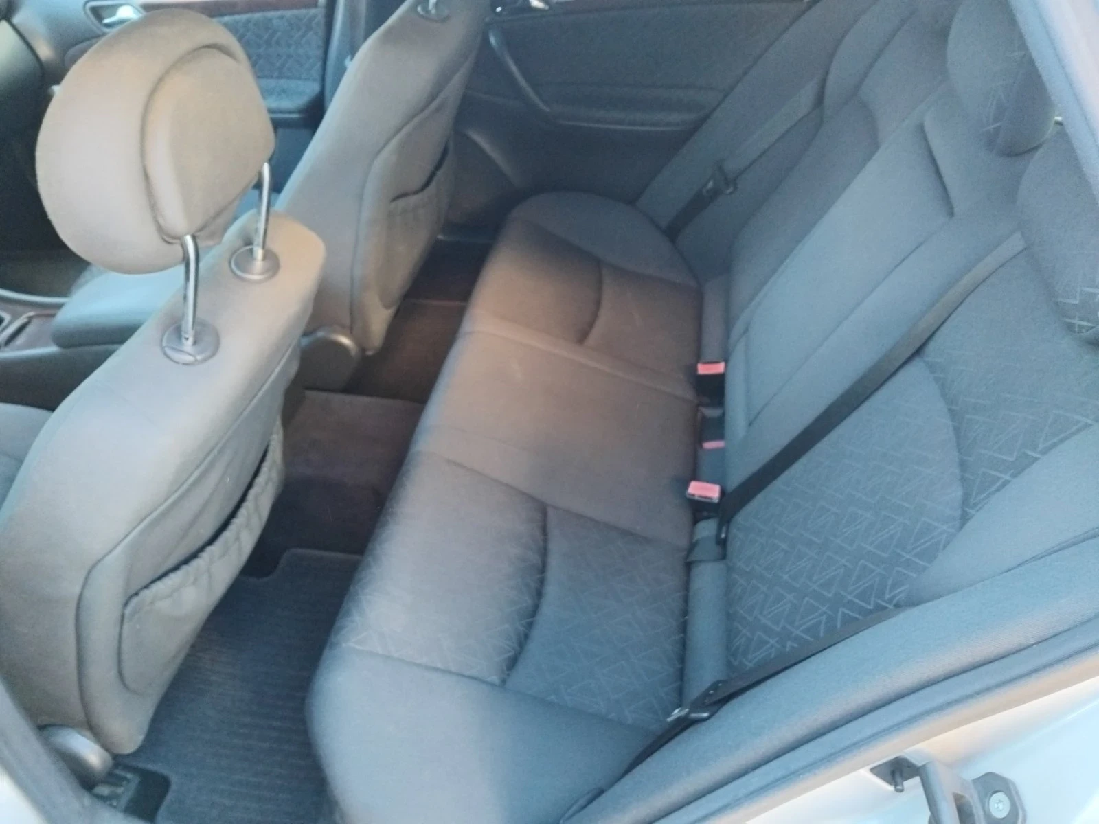 Mercedes-Benz C 220 2.2, снимка 8 - Автомобили и джипове - 54947256