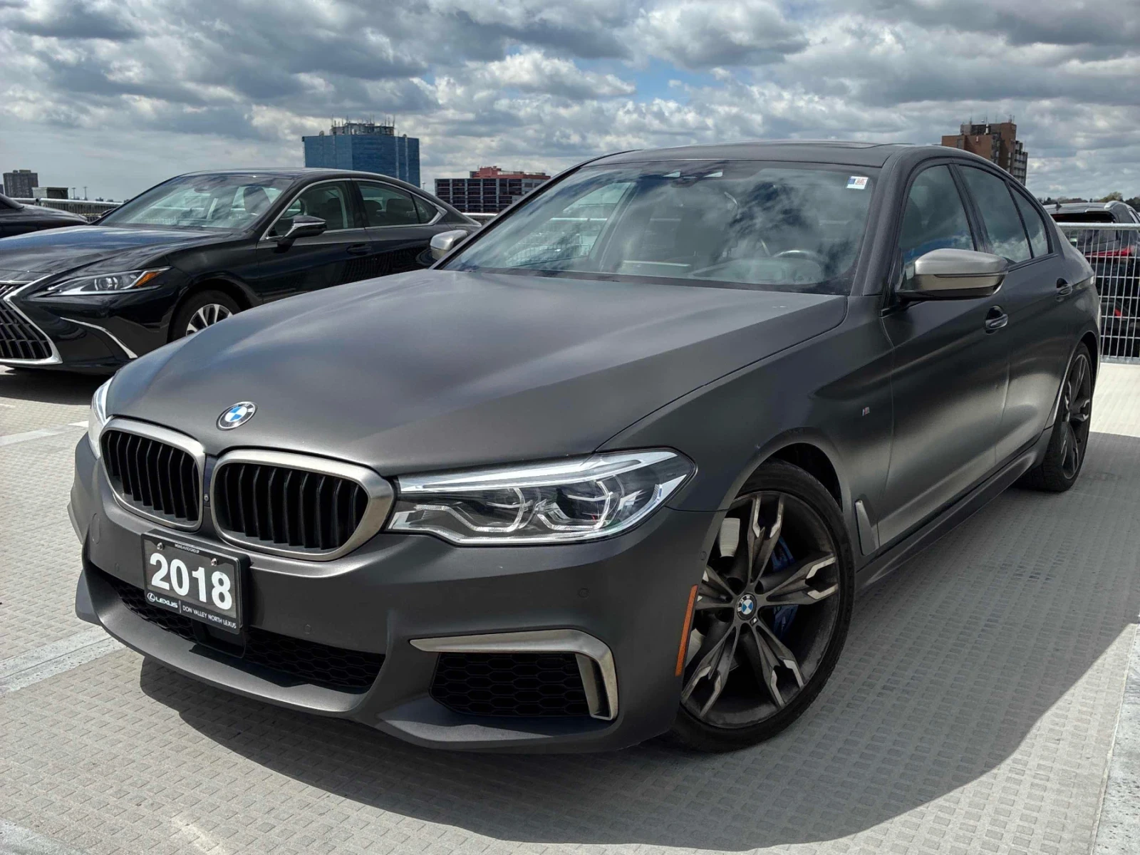 BMW 550 M550i xDrive / CARFAX