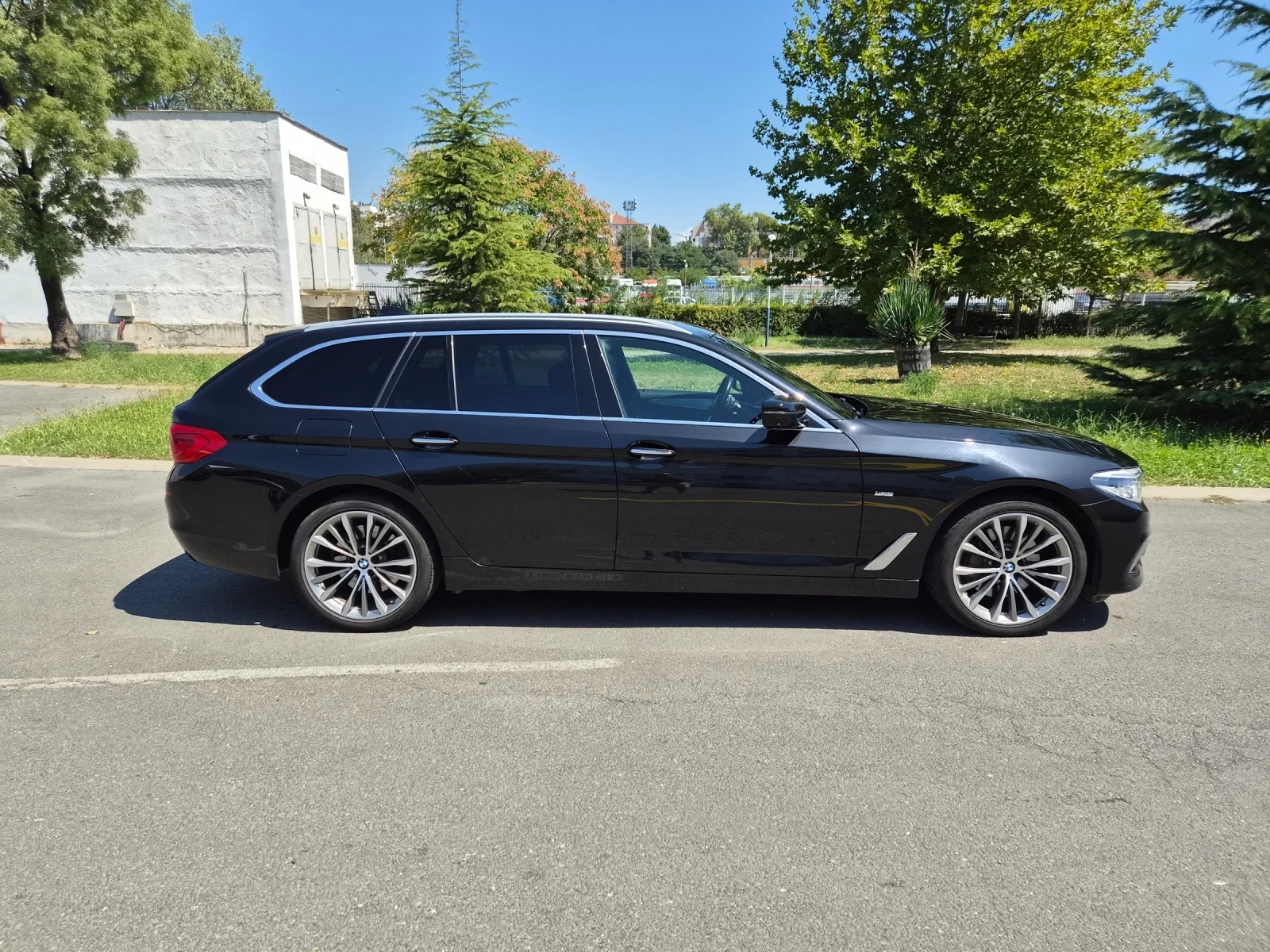 BMW 530 xDrive, снимка 3 - Автомобили и джипове - 55696838