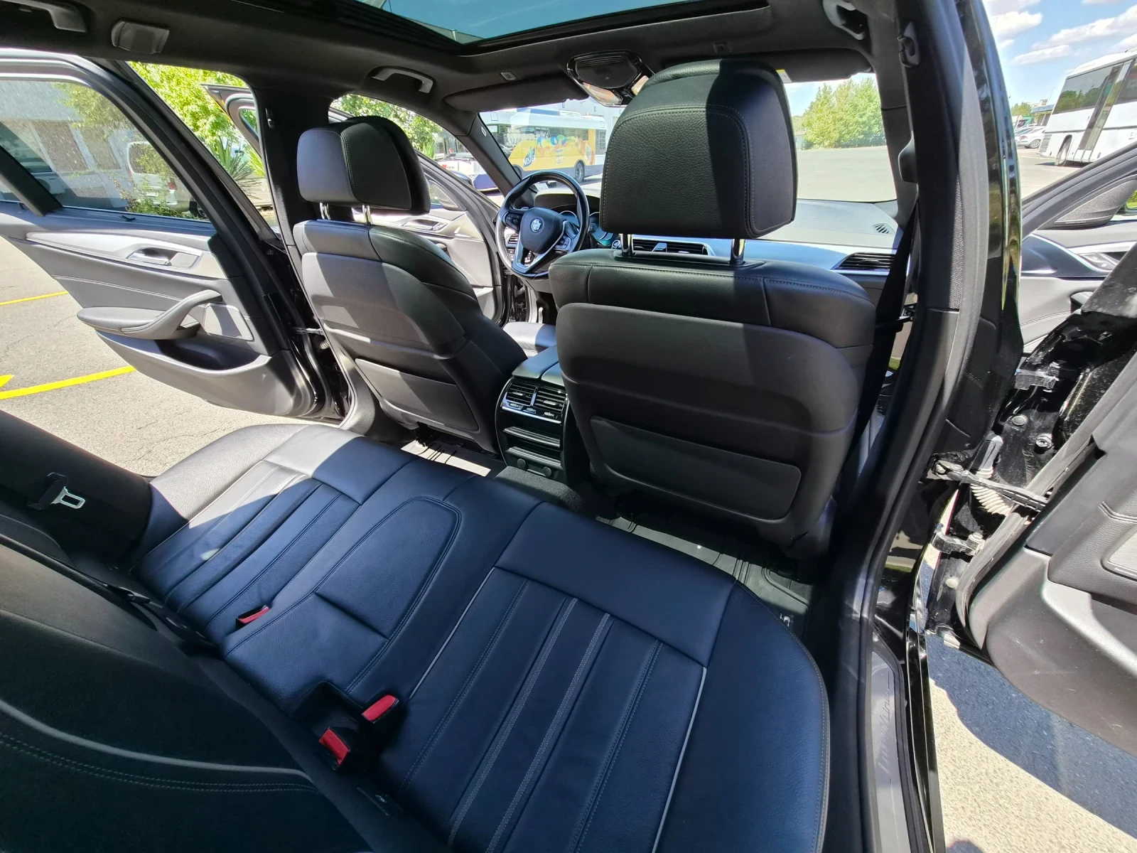 BMW 530 xDrive, снимка 11 - Автомобили и джипове - 55696838