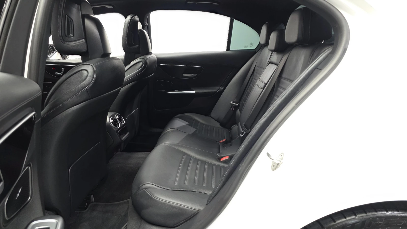 Mercedes-Benz C 300 4MATIC AMG Line, снимка 11 - Автомобили и джипове - 55885363