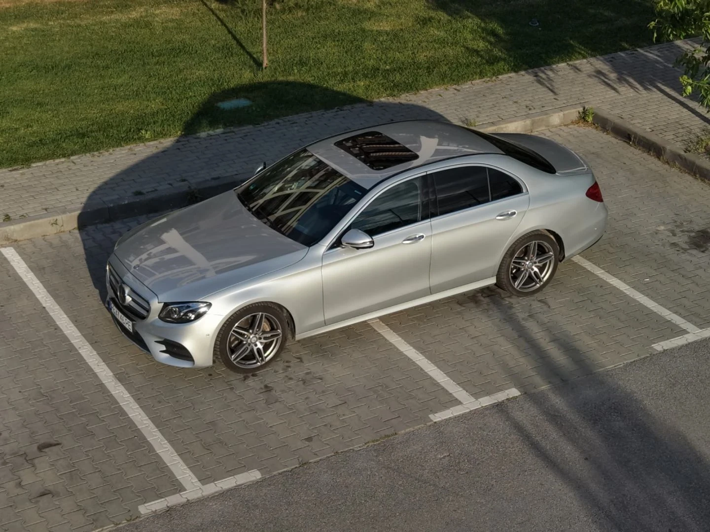 Mercedes-Benz E 350 d AMG Line Обдухване Масаж Вакуум