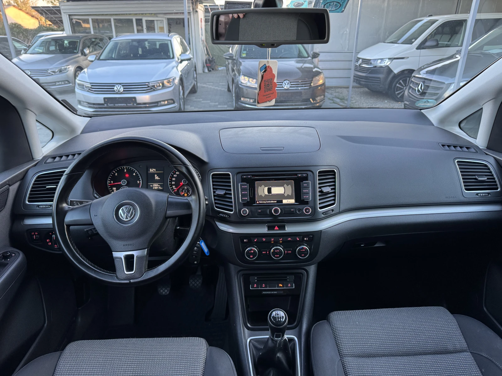VW Sharan 2.0 TDI 140 �.�. | Mobile.bg � ����������� 14