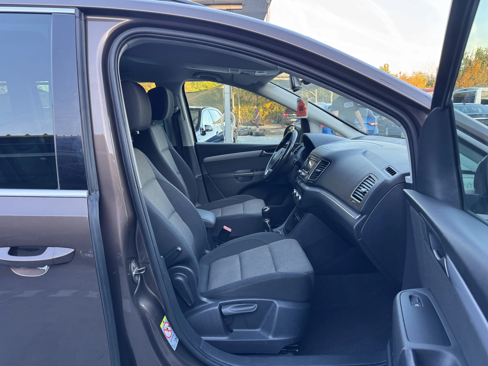VW Sharan 2.0 TDI 140 �.�. | Mobile.bg � ����������� 9