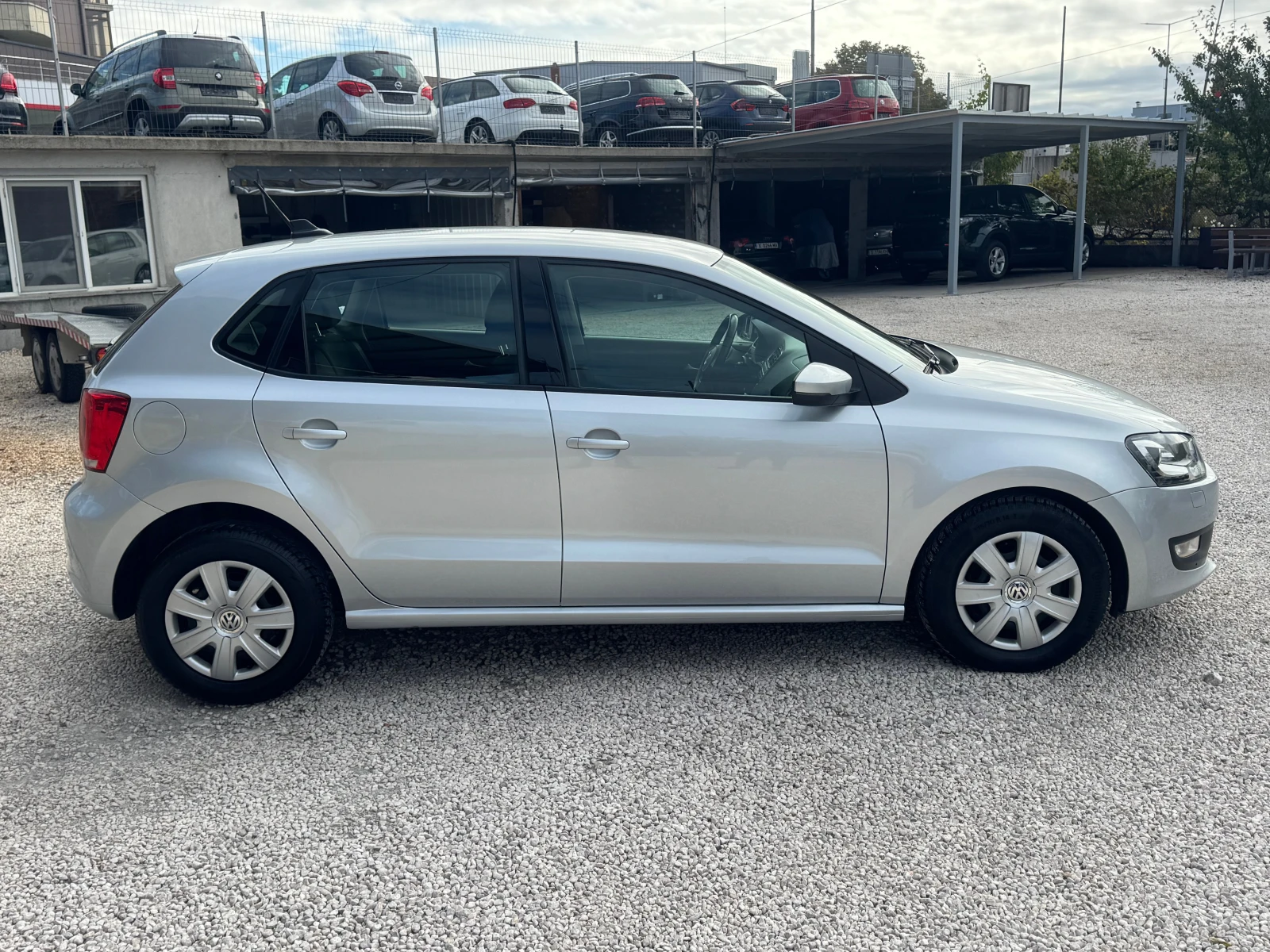 VW Polo Rline-6скорости, снимка 3 - Автомобили и джипове - 56701929