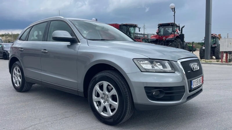 Audi Q5 2.0tdi, снимка 3 - Автомобили и джипове - 45791428