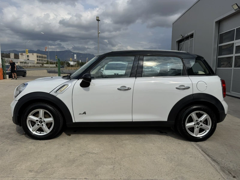 Mini Countryman 1.6* D* 112ps* 4x4* НАВИ* КОЖА* ПАРКТРОНИК, снимка 2 - Автомобили и джипове - 51676389