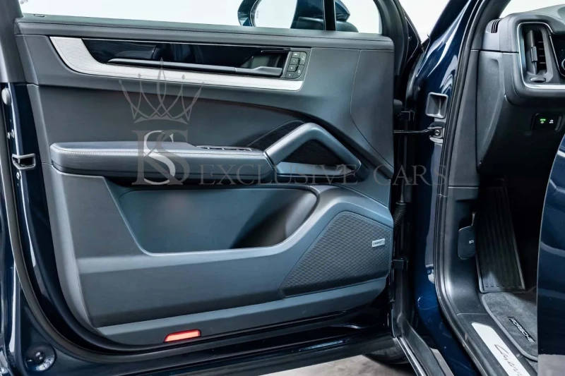 Porsche Cayenne * SPORT-DESIGN* HUD* ВАКУУМ* BOSE* PANO* , снимка 7 - Автомобили и джипове - 52134115