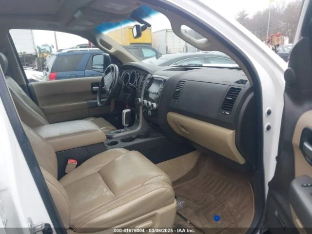 Toyota Sequoia, снимка 6 - Автомобили и джипове - 49461301