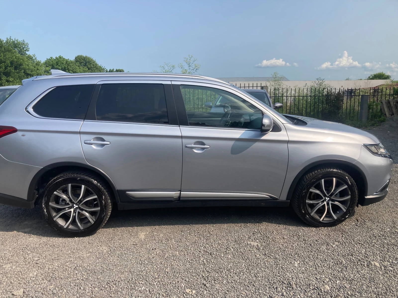 Mitsubishi Outlander    НОВ - изображение 3