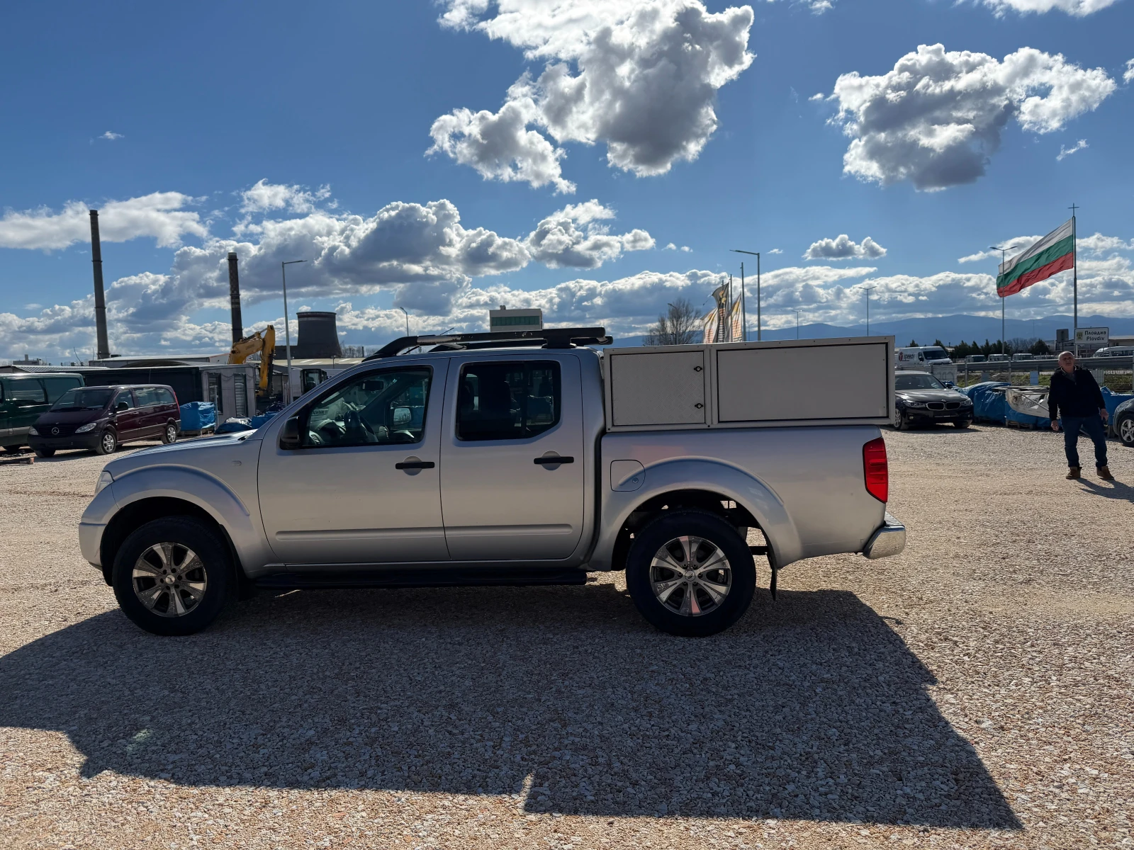 Nissan Navara 2.5TDI, 4x4, Нов внос - изображение 8