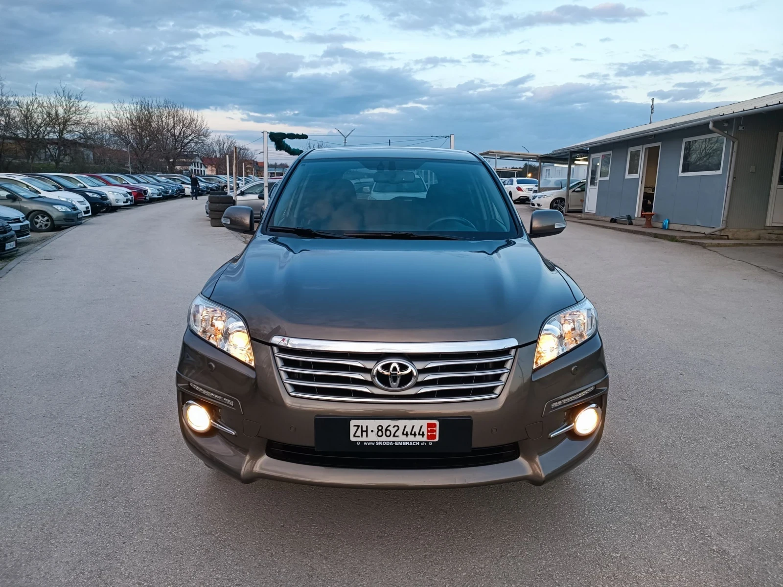 Toyota Rav4 2.0i-158кс-ШВЕЙЦАРИЯ-АВТОМАТ-4Х4-FACELIFT-NAVI | Auto.bg — изображение 1