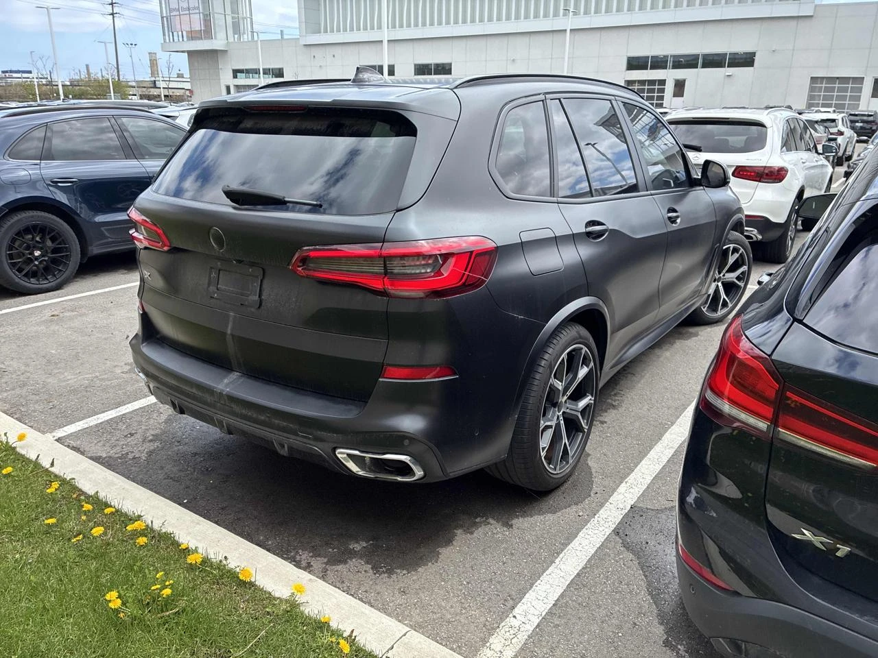 BMW X5 40i* M-pack* Lazer* Въздух* 360* Обдухване* , снимка 2 - Автомобили и джипове - 54586335