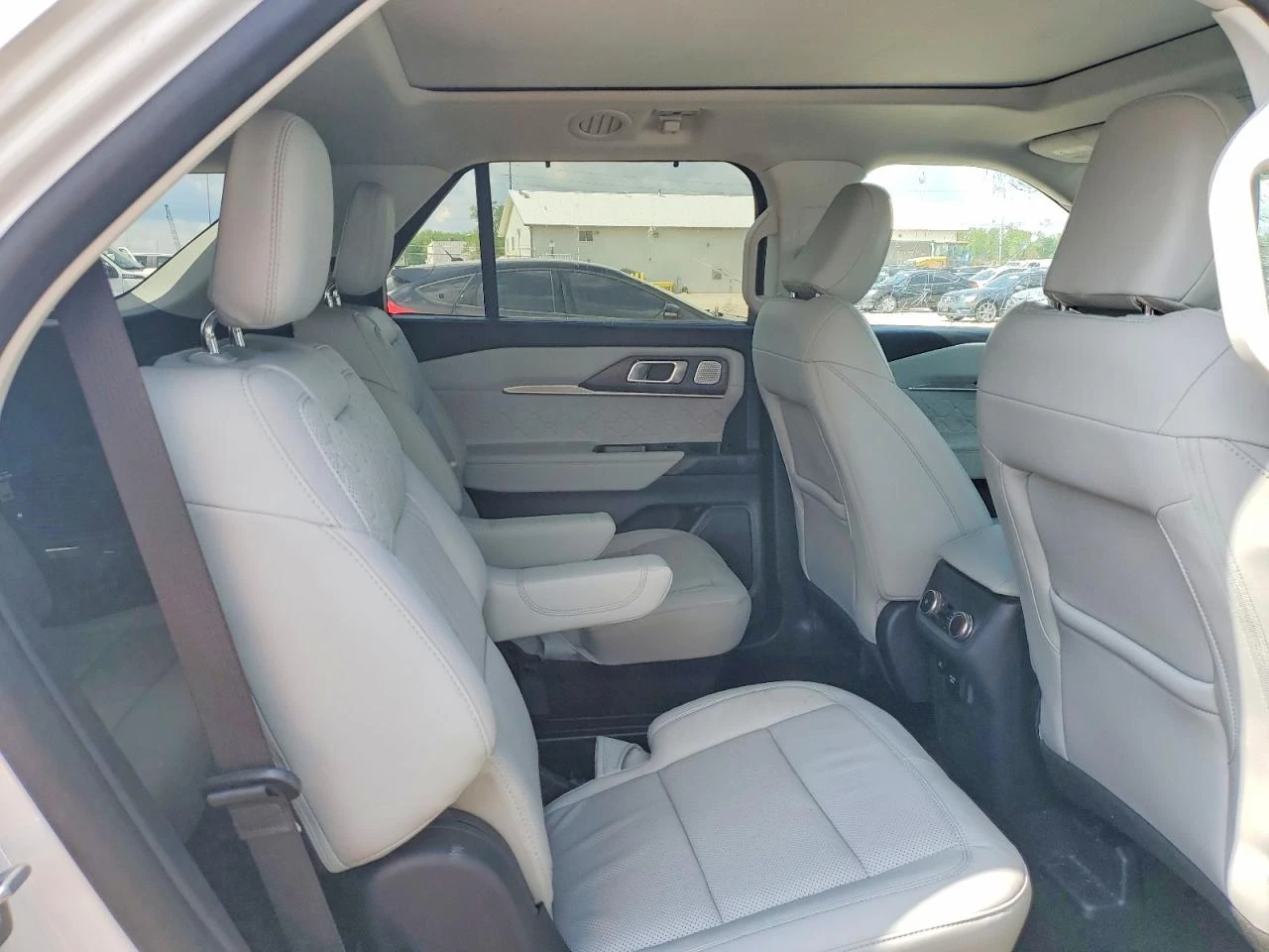Ford Explorer Platinum, снимка 11 - Автомобили и джипове - 54700594