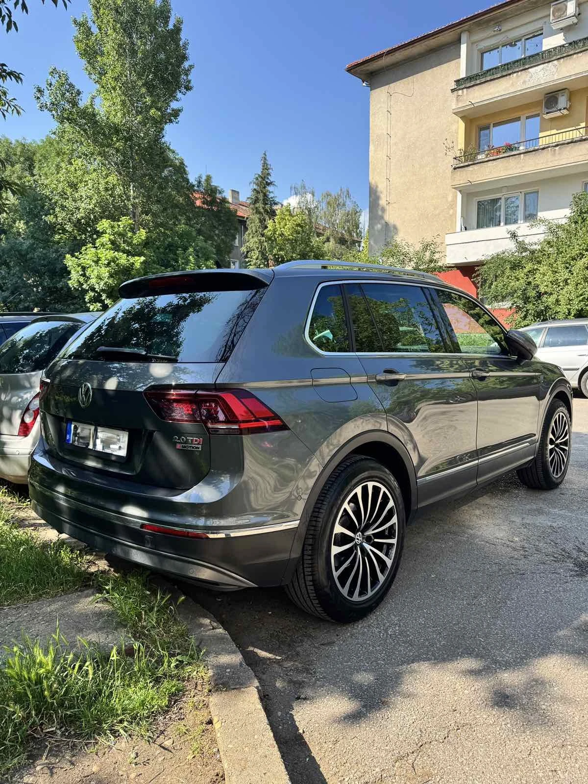 VW Tiguan 2.0 TDI 4Мotion, снимка 5 - Автомобили и джипове - 55061972