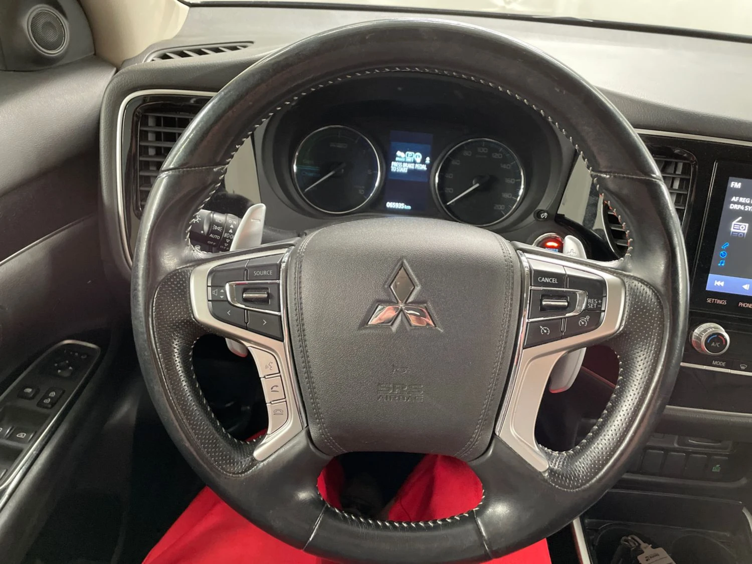 Mitsubishi Outlander 2.4 Хибрид, снимка 4 - Автомобили и джипове - 55099184