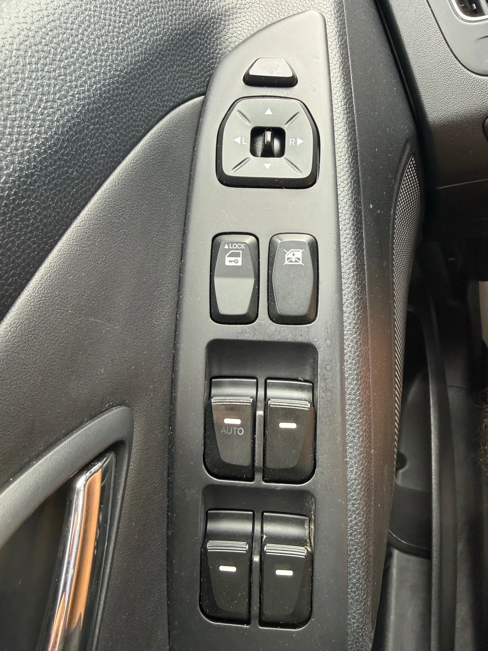 Hyundai IX35 2.0i 163к.с Швейцария, снимка 14 - Автомобили и джипове - 55233061