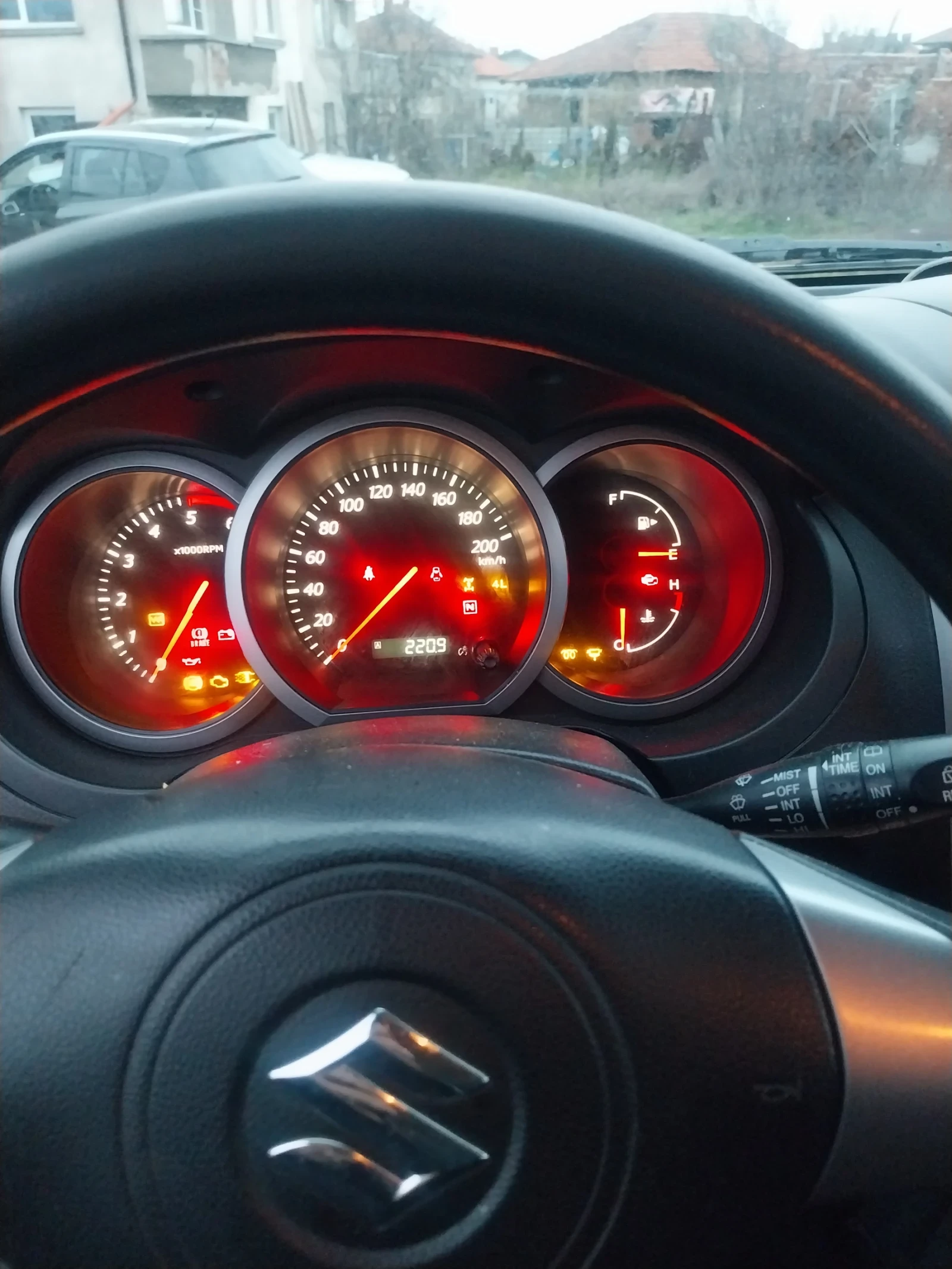 Suzuki Grand vitara, снимка 5 - Автомобили и джипове - 55426154