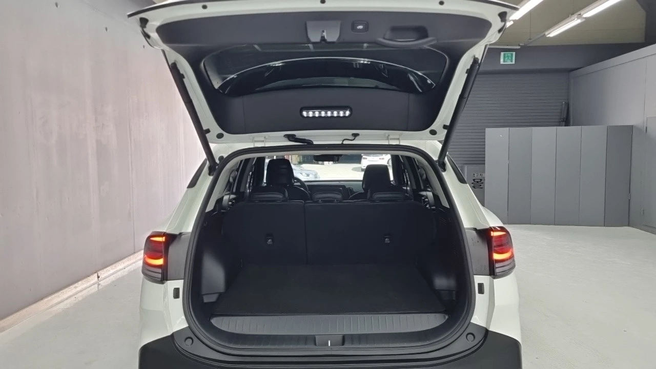Kia Sportage SIGNATURE* DISTRONIC* 360* ОБДУХ* KRELL, снимка 16 - Автомобили и джипове - 55512971