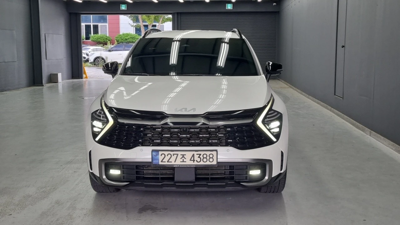 Kia Sportage SIGNATURE* DISTRONIC* 360* ОБДУХ* KRELL, снимка 3 - Автомобили и джипове - 55512971