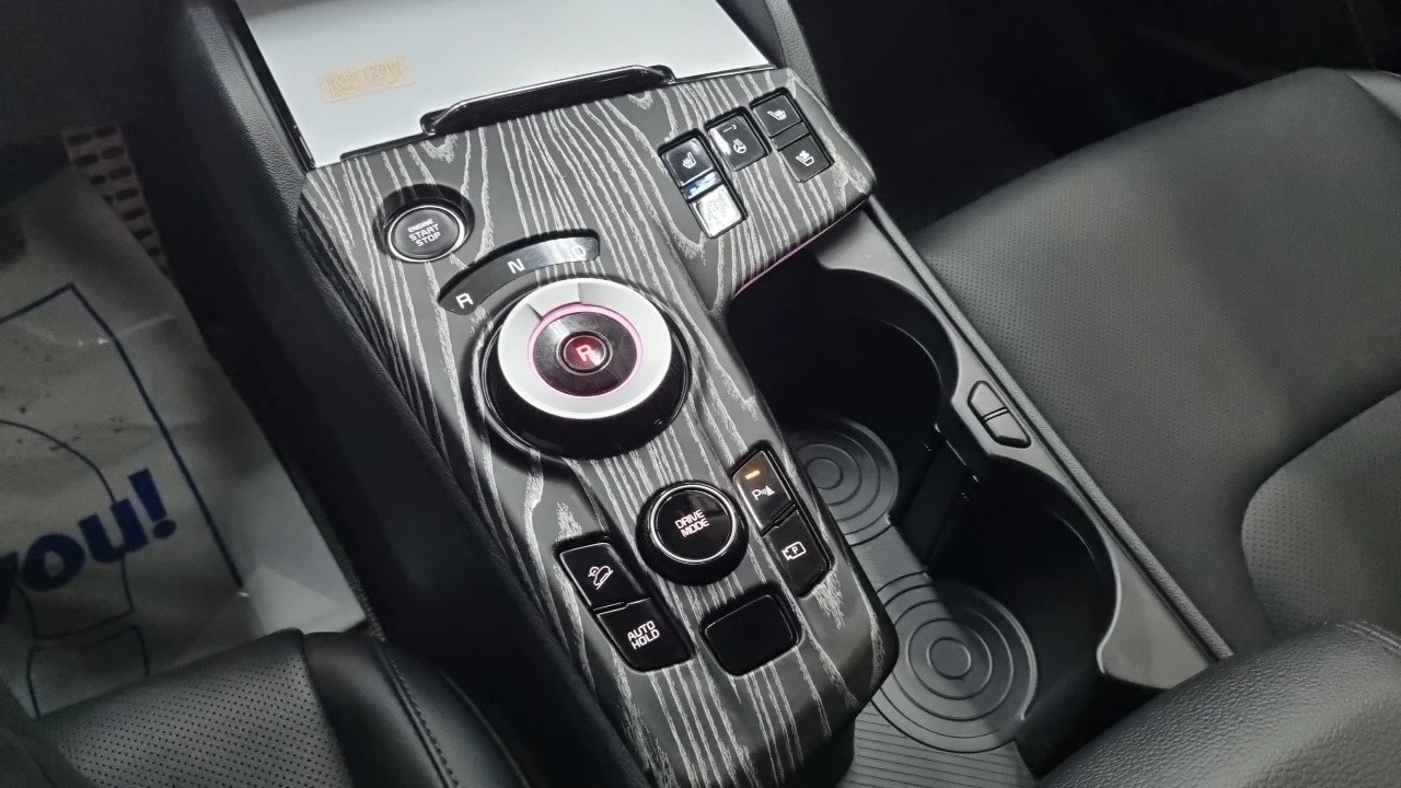 Kia Sportage SIGNATURE* DISTRONIC* 360* ОБДУХ* KRELL, снимка 9 - Автомобили и джипове - 55512971