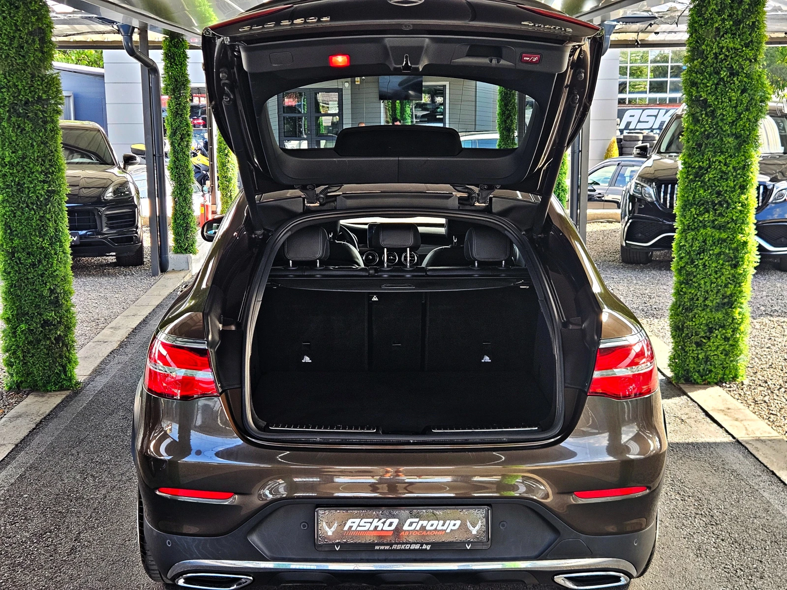 Mercedes-Benz GLC Coupe 350AMG/9GTRON/GERMANY/CAMERA/AMBIENT/KEYLESS GO/LI, снимка 8 - Автомобили и джипове - 55929871