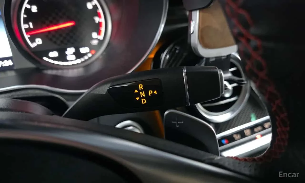 Mercedes-Benz GLC 43 AMG * HEAD UP* KEYLESS * ФИКСИРАНА ЦЕНА ДО БЪЛГАРИЯ* , снимка 9 - Автомобили и джипове - 56199386