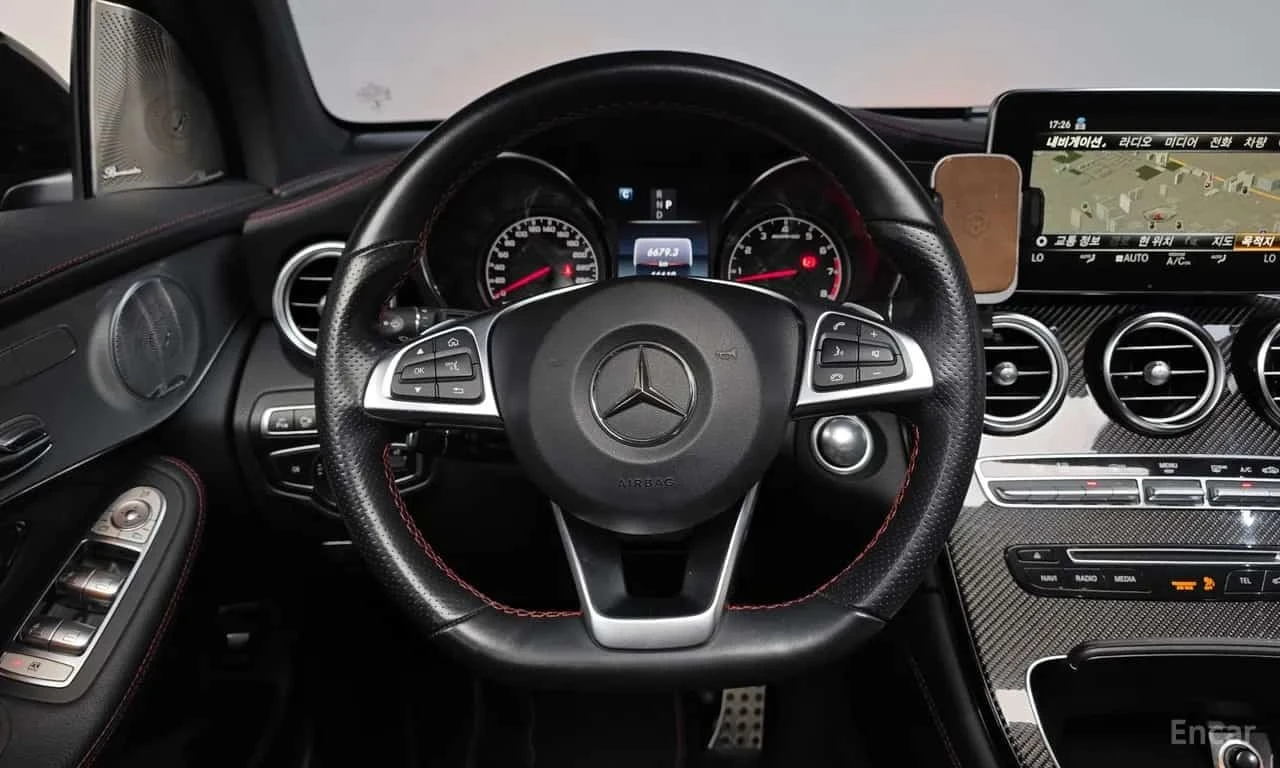 Mercedes-Benz GLC 43 AMG * HEAD UP* KEYLESS * ФИКСИРАНА ЦЕНА ДО БЪЛГАРИЯ* , снимка 13 - Автомобили и джипове - 56199386