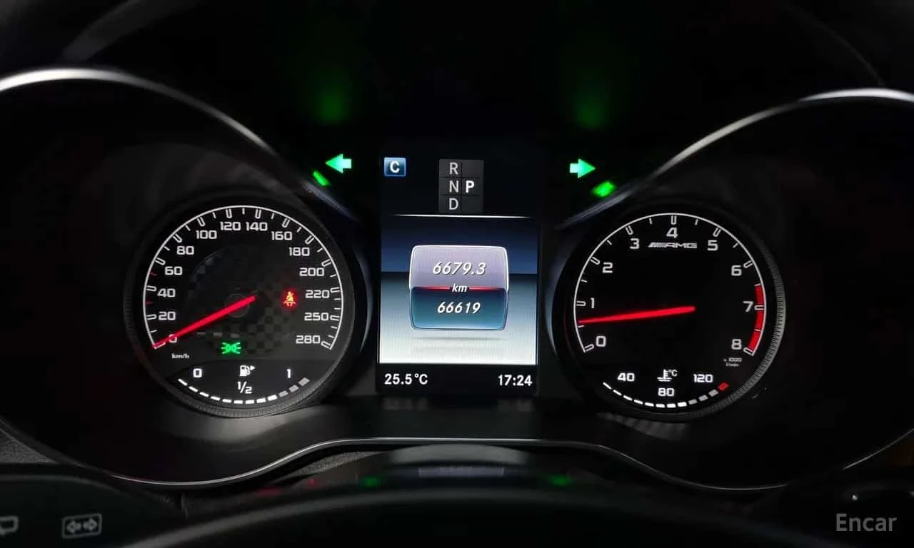 Mercedes-Benz GLC 43 AMG * HEAD UP* KEYLESS * ФИКСИРАНА ЦЕНА ДО БЪЛГАРИЯ* , снимка 8 - Автомобили и джипове - 56199386
