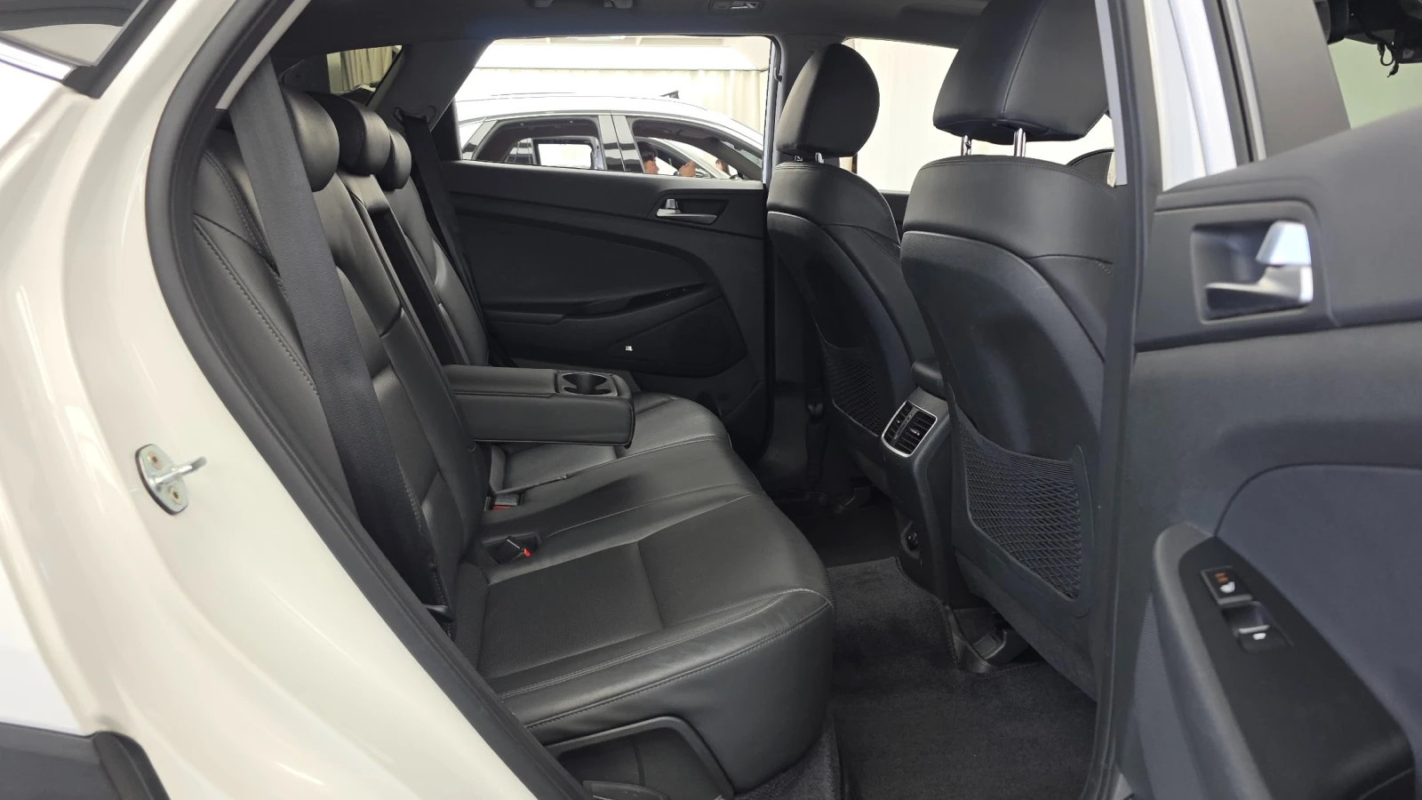 Hyundai Tucson Keyless | 4WD | Обдухване, снимка 15 - Автомобили и джипове - 56228165
