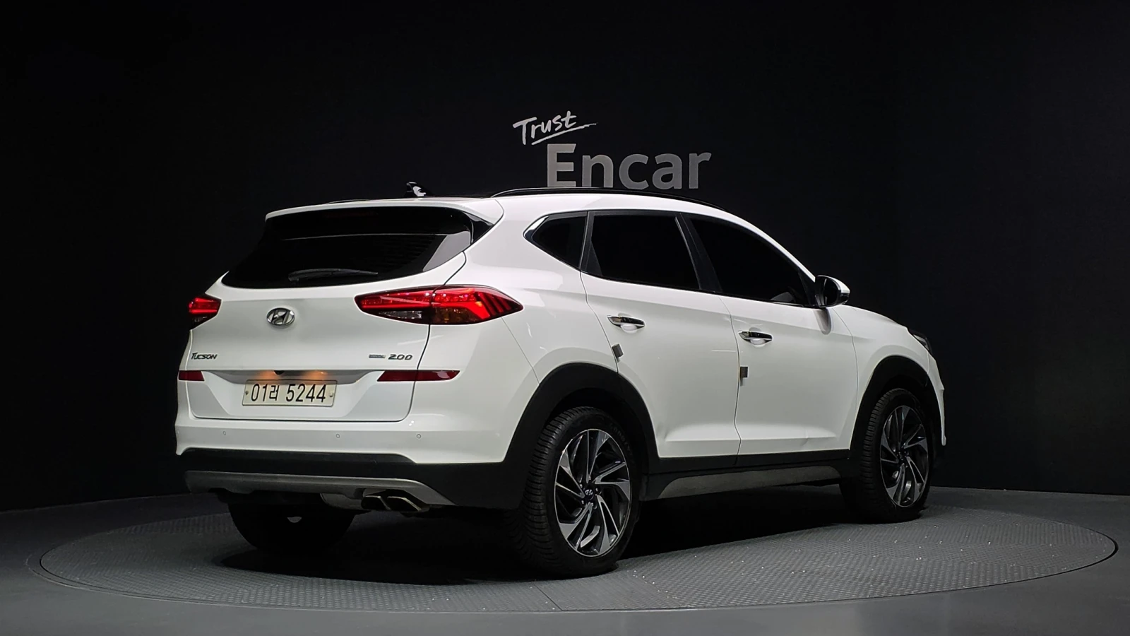 Hyundai Tucson Keyless | 4WD | Обдухване, снимка 2 - Автомобили и джипове - 56228165