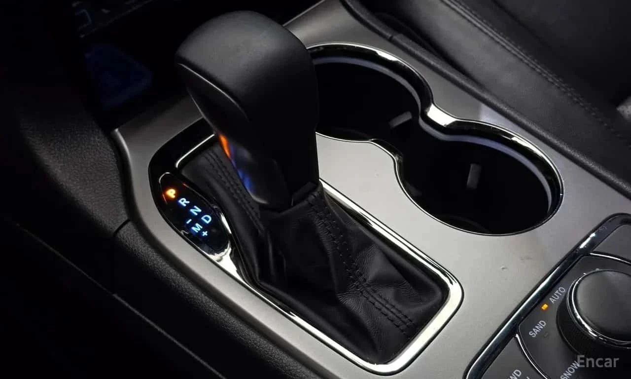 Jeep Grand cherokee, снимка 9 - Автомобили и джипове - 56690149