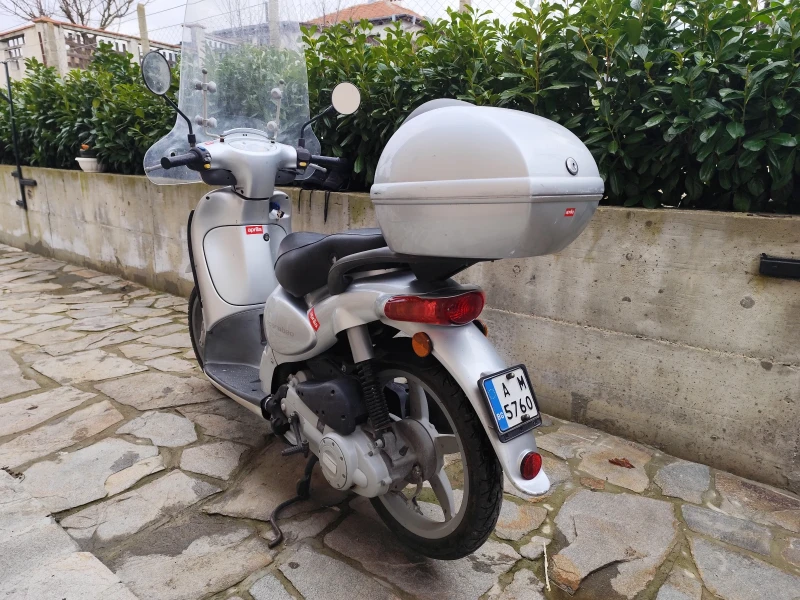 Aprilia Scarabeo 50, снимка 3 - Мотоциклети и мототехника - 53445124