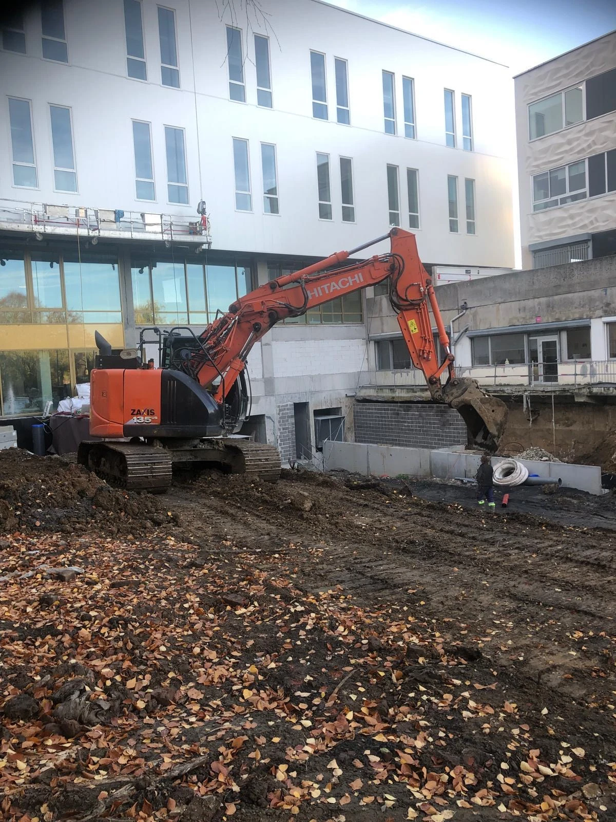 Багер Hitachi ZAXIS 135 US ЛИЗИНГ, снимка 2 - Индустриална техника - 54917882