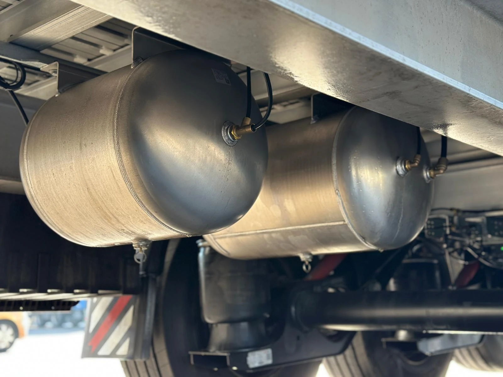 ����������� Schwarzmuller �������� ���, 8mm, 7500kg | Mobile.bg � ����������� 10