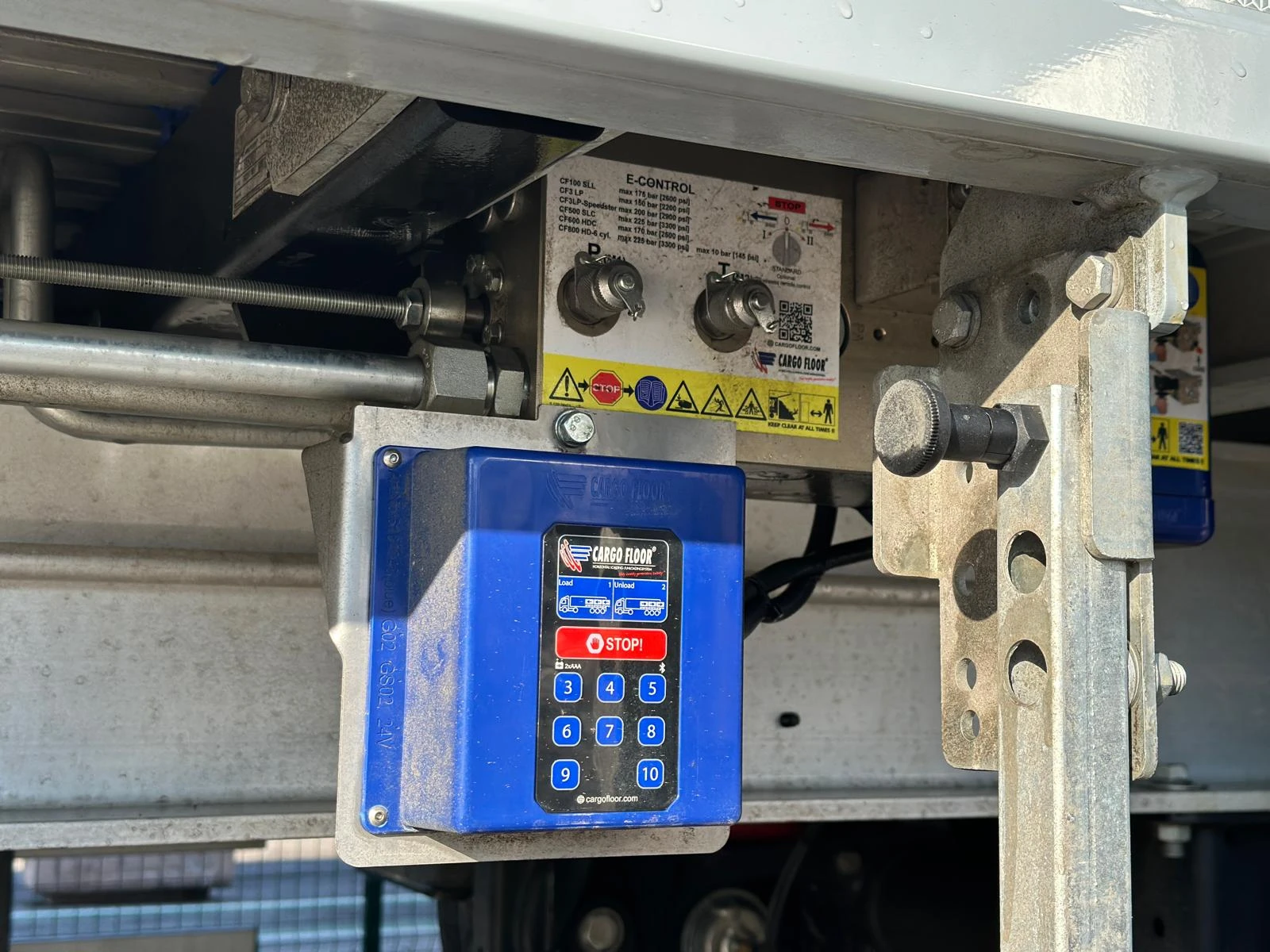 ����������� Schwarzmuller �������� ���, 8mm, 7500kg | Mobile.bg � ����������� 9