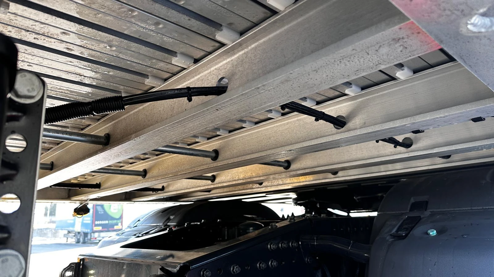 ����������� Schwarzmuller �������� ���, 8mm, 7500kg | Mobile.bg � ����������� 8