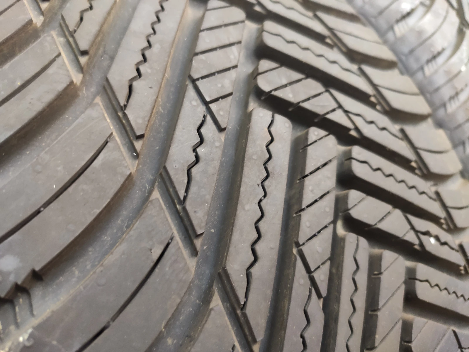  215/45R17 | Mobile.bg   12