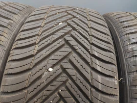 Гуми Всесезонни 215/45R17, снимка 3 - Гуми и джанти - 46709389