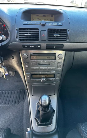 Toyota Avensis 1.8 VVT-i* комби* 147000км* внос Германия* , снимка 9