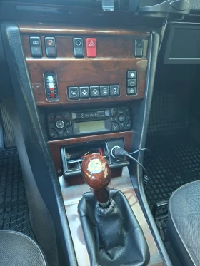 Mercedes-Benz 124 200E, снимка 4